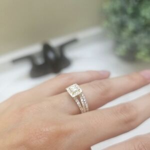 14k gold ring with wedding band